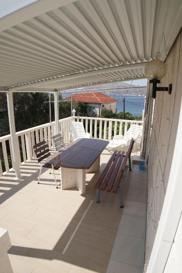 Apartments Mare Trogir Exterior photo